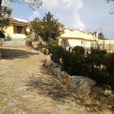Bed and Breakfast La Fonte Dell'Ulivo 3 La Maddalena  Exterior foto